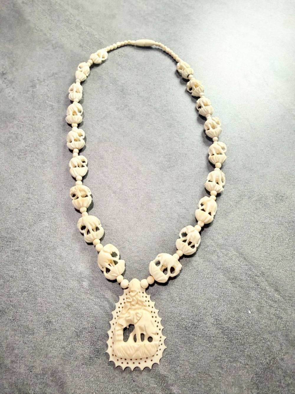 Vintage Carved Ivory Celluloid Elephant Parade Necklace With Pendant Boho